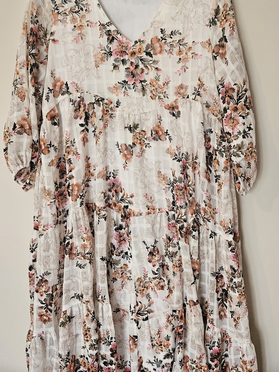 Ella Dresses & Skirts - Femella Black - Cream Floral V-Neck Dress with Pink & Orange Blooms Medium Size